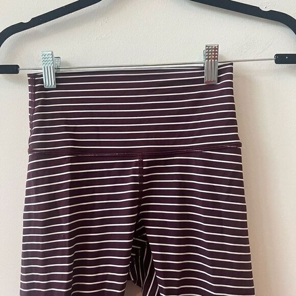 Lululemon Athletica Women's Wunder Under Crop High Rise Cropped Purple Striped L - Picture 3 of 8